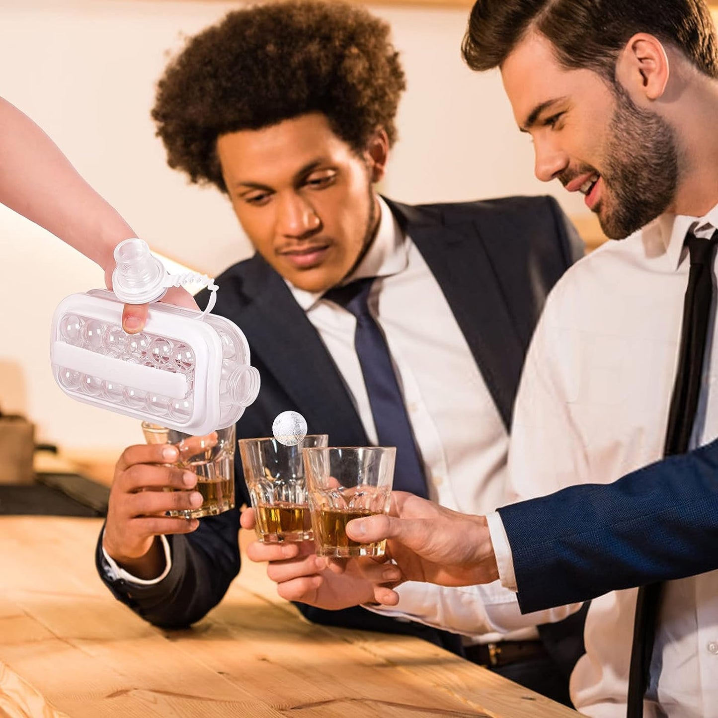 صينية كرات الثلج المحمولة مع غطاء - صانعة كرات الثلج المستديرة 17